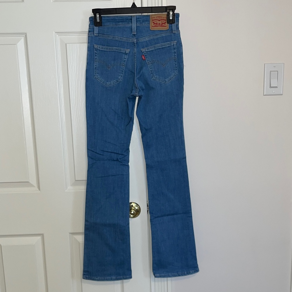Levi's 725 High Rise Bootcut - Picture 5 of 7